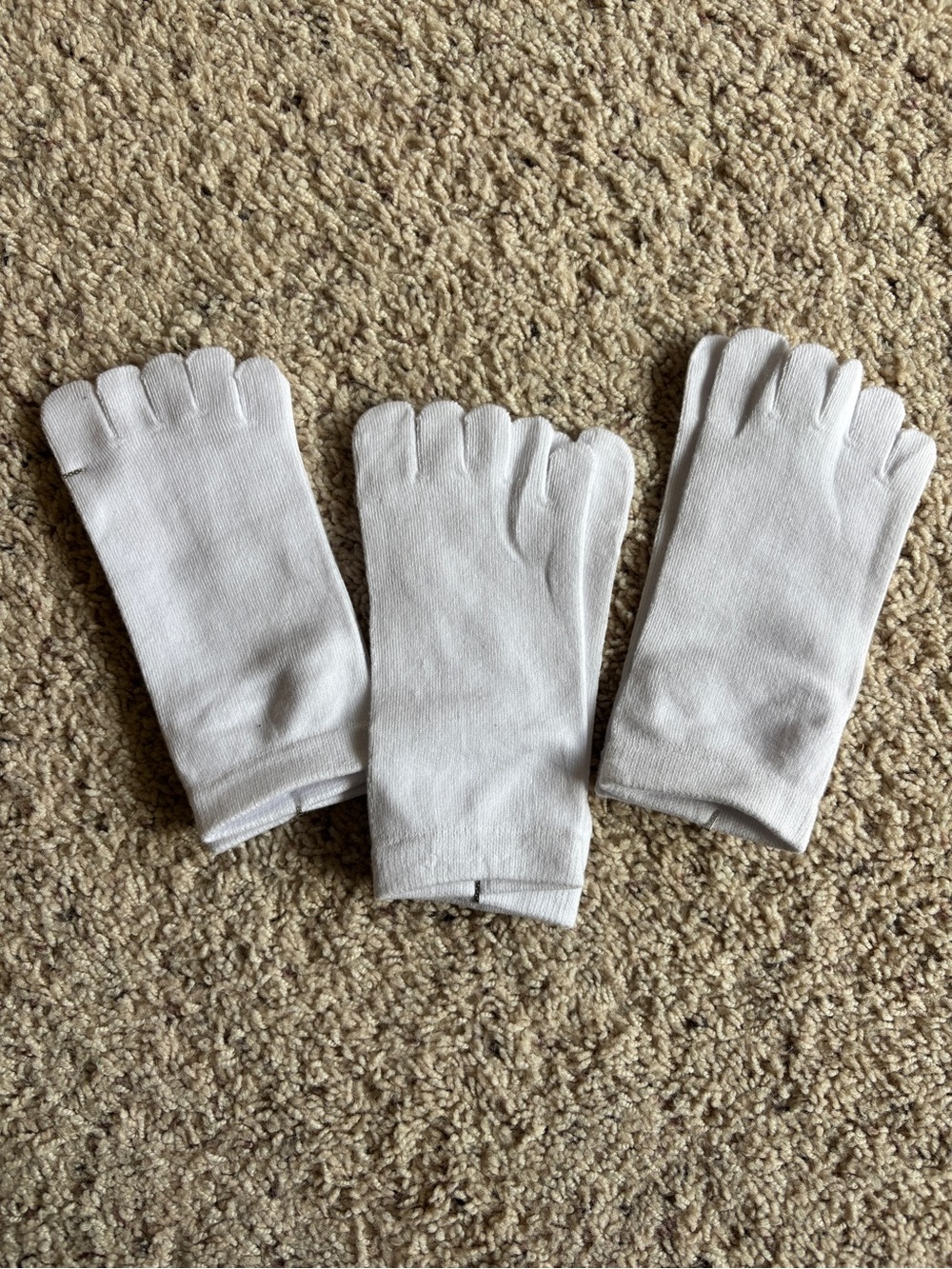 bundle of 3 White Toe Socks women’s U.S. 8-9
